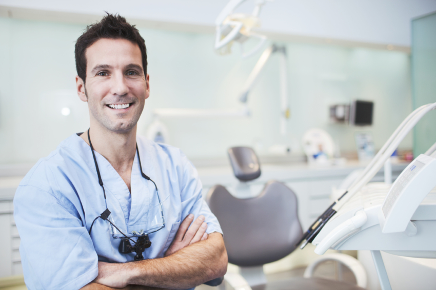 UK: liczba praktykujących dentystów nieco wzrosła